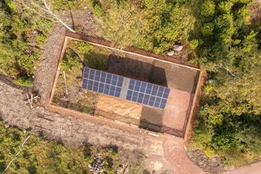 Meadow flowers, insects and solar power in pilot project on Åland